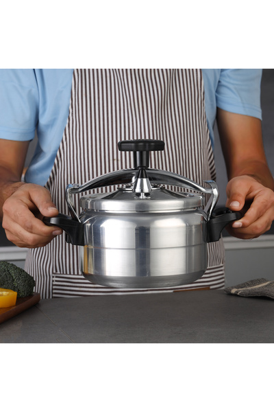 ROYALFORD 3.0 L Aluminum Pressure Cooker RF12714 Arabic Style, Equipped with ...