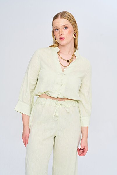 Orfeo Negro Women's Chinese Collar Solid Color Crop Shirt