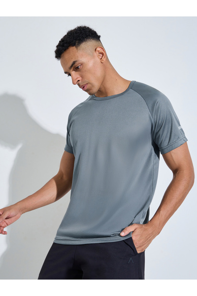 Styli Grey Solid Raglan Sleeve Running T-Shirt