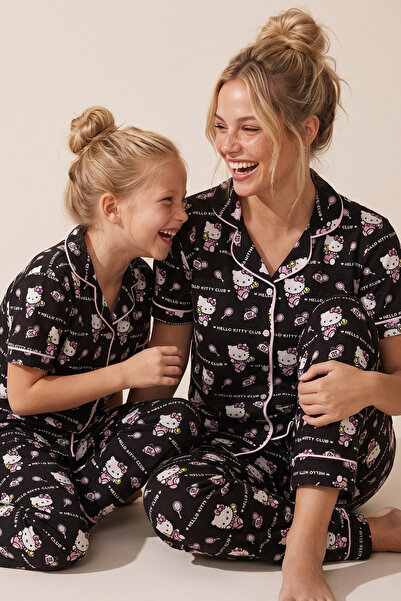 Siyah İnci Hello Kitty Lisanslı %100 Pamuk Siyah Pembe Çok Renkli Düğmeli Biyeli Pijama Takım 26120451