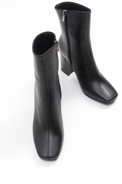 Niloshka Γυναικείες μπότες Tilla Black