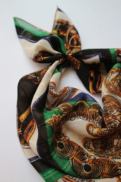 THE MOON Baroque Pattern Sparkling Cotton Scarf Bandana