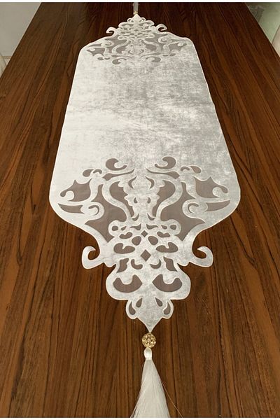 NURHAN HOME COLLECTION قماش مفرش الطاولة بلون إكرو موديل كراون حجر سواروفسكي
