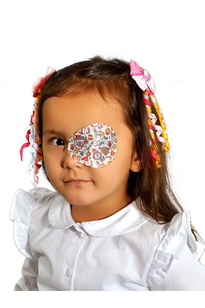 Türkmedical شريط لاصق للأطفال من Happy Eyes، صندوق مكون من 100 قطعة، شريط قرصان ذو عين واحدة