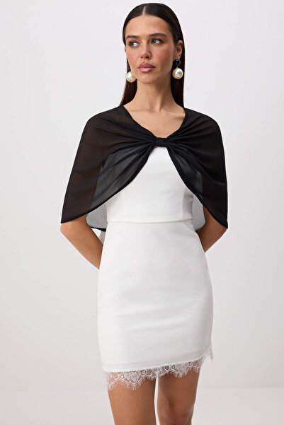 Trendyol Kollektion Schwarze Cape-Bluse mit Knotendetail TPRSS26BZ00085