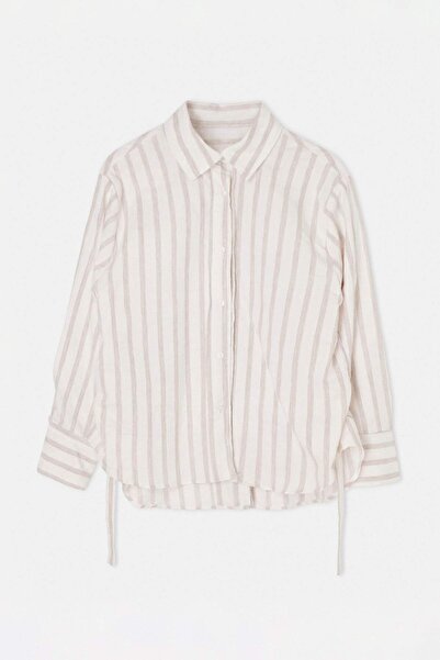 Drop by TrendyolMilla قميص مريح بخطوط سميكة باللون الأبيض والبيج TDRSS26GO00101