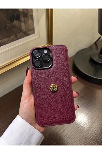 QUSCHU iPhone 15 Pro Uyumlu Deri Dokulu Gold Gül Detaylı Telefon Kılıfı
