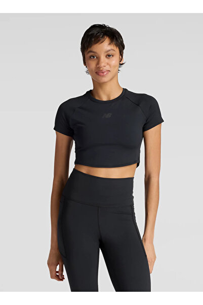 New Balance WT619942-BK Fast Days Fitted Crop T Siyah Bisiklet Yaka Düz Kadın...