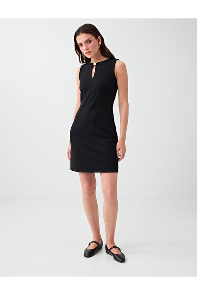 Jimmy Key Rochie mini tricotată fără mâneci, neagră, slim-fit, cu decolteu ro...