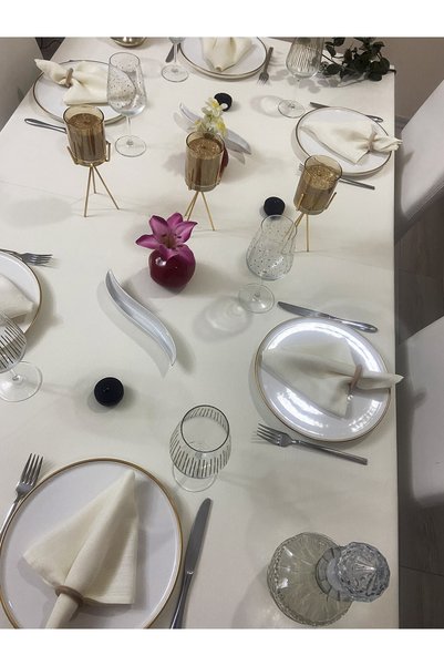 Zeren Home Linen Look Carefree Table Cloth Cream