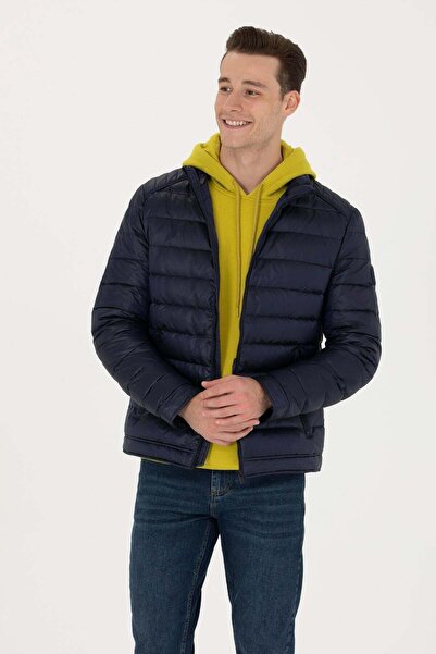 U.S. Polo Assn. معطف رياضي رجالي من يو.إس. بولو بقصة ضيقة موديل 2246527 MORE25K