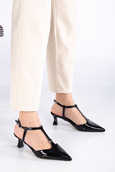 MaskButik Tegan Heeled Patent Leather Shoes Black