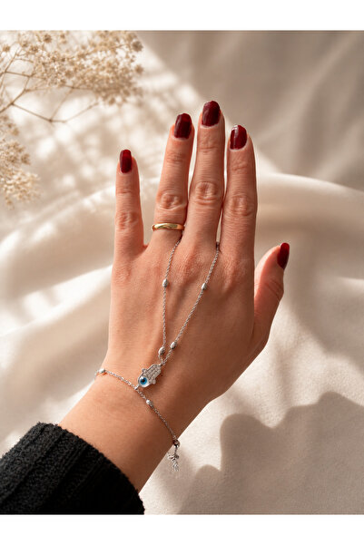 BERF JEWELLERY شاحمرين فضي مزين بتفاصيل يد فاطمة آنا