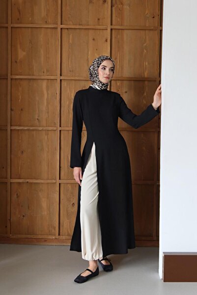 Esma Gündoğdu بدلة سفاري باللون الأسود