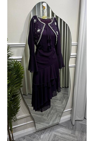 SAMEERAH STYLE Pearl Embellished Evening Wear and Layered Skirt Set