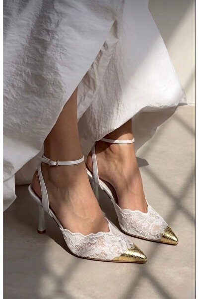 luuq shoes LUNE Sivri Burun Dantel İşlemeli Altın Metal Tokalı Topuklu Ayakkabı