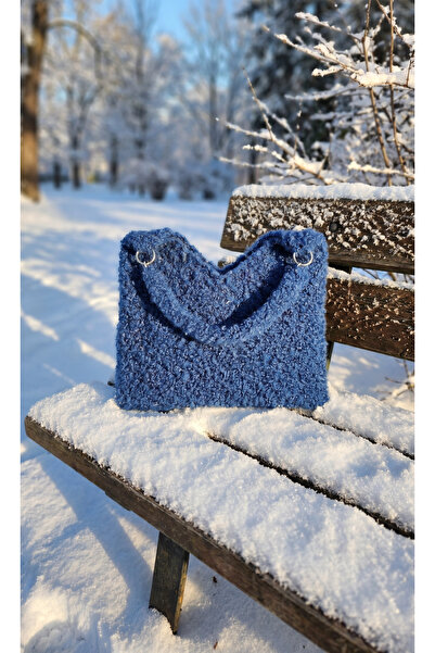 Meya design The Meeting of Elegance and Handicraft: Curly Knit Handbag