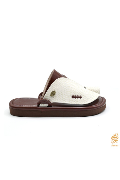 Leather & shoea حذاء شرقي