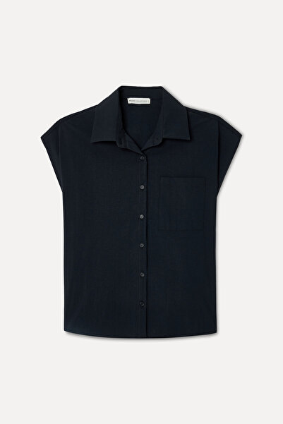 Mudo Women's Black Low Sleeve Shirt