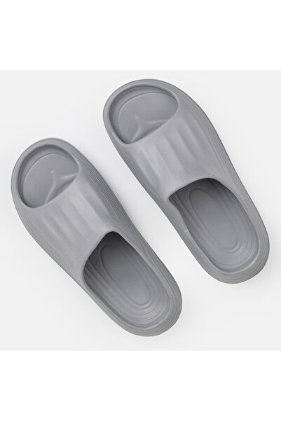Zumzeria Men's Gray Slides