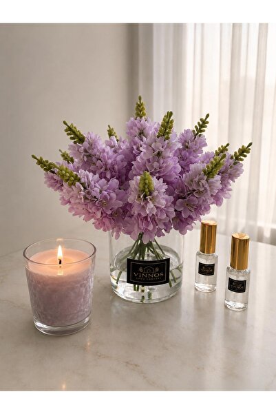 VINNOS HOME CONCEPT Dekoratif Yapay Sumbül Aranjmanı & 425 Gr Mum & 30 ml 2 a...