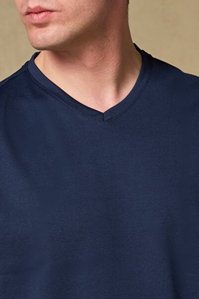 Abbate Vita Merserize Pamuklu Modern Fit Lacivert V Yaka Erkek Düz T-Shirt