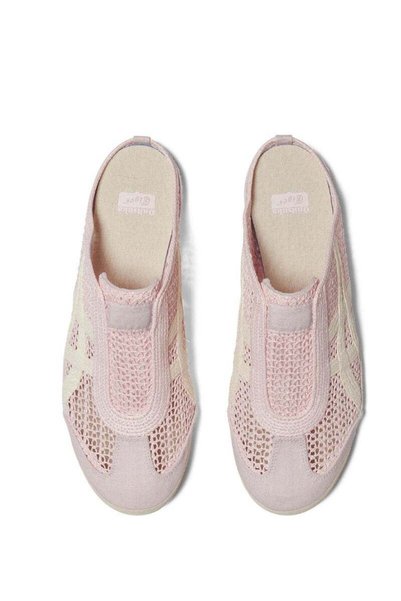 Asics & Onitsuka Tiger نوصي بتحديد المقاس بشكل مسبق | صندل سابوت سليب-أون باللون الوردي للنساء/الطالبات