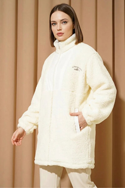 buğrahayalin Women's High Collar Plush Ecru Hijab Coat