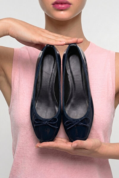 PAYZİN ''Emel'' Round Toe Flat Bottom Ballerinas with Mustache Bow New Season