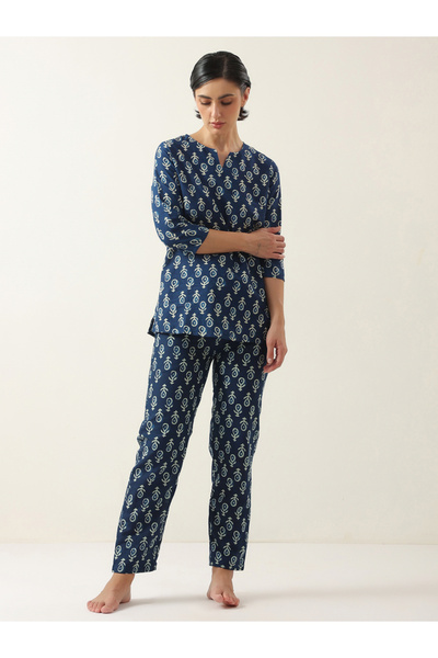 Sanskrutihomes By Styli Blue Printed 3/4 Sleeves Cotton Top and Pyjama Set