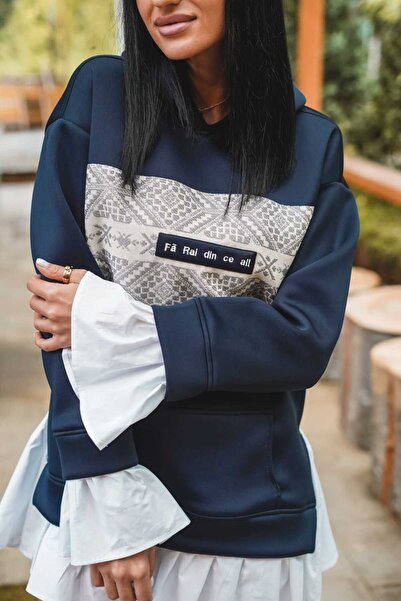 NAGUN Navy blue sweatshirt with traditional details