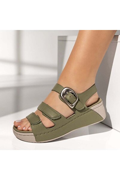Modlet.ro Women's khaki platform sandals with a hook-and-loop closure EVA24