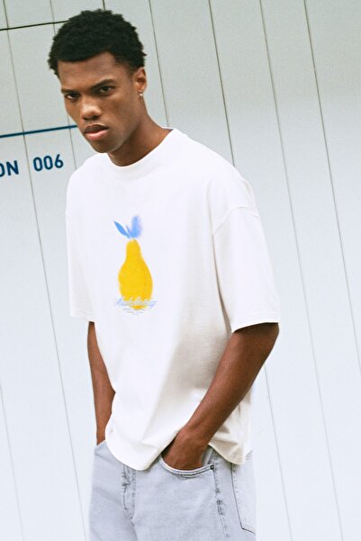 Pull & Bear Limon ve nakışlı yazı detaylı tişört