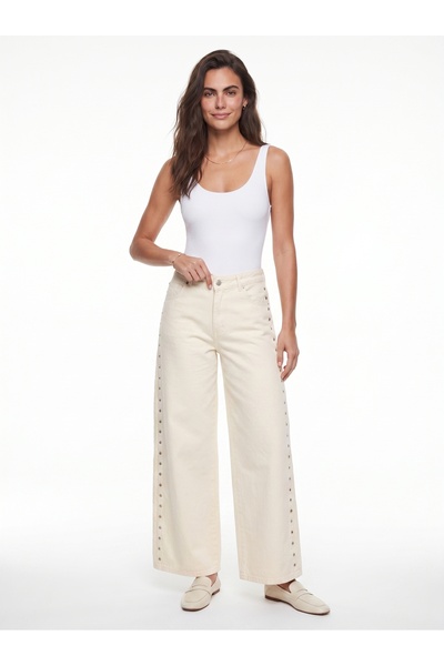 ONLOOX Cream Cotton High Waist Wide Leg Denim Jeans with Metal Detail on the ...