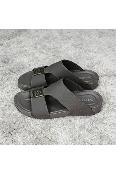 SAUDI STEPS Men's Fashion-Forward Traditional Sandals with Python Texture