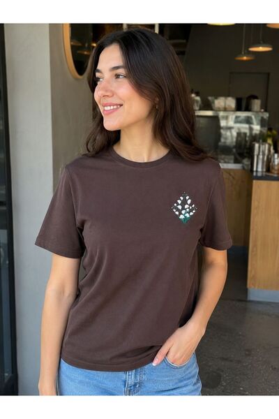 yubistitch Tshirt Embroidered with Mugwort Flower-2- Combed Cotton-Brown