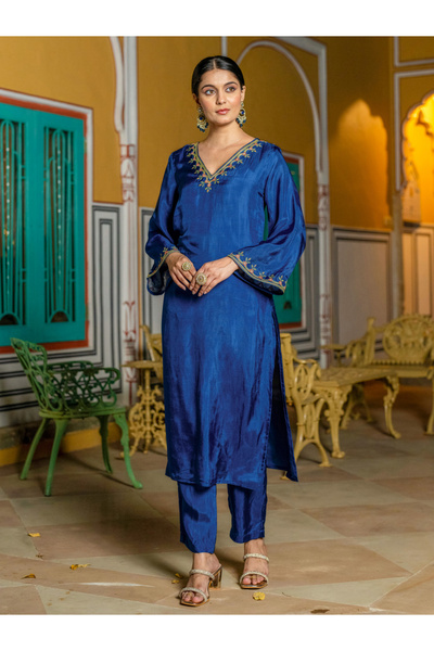KASYA By Styli Women Upada Silk Embroidered Tunic and Pants Co-Ords