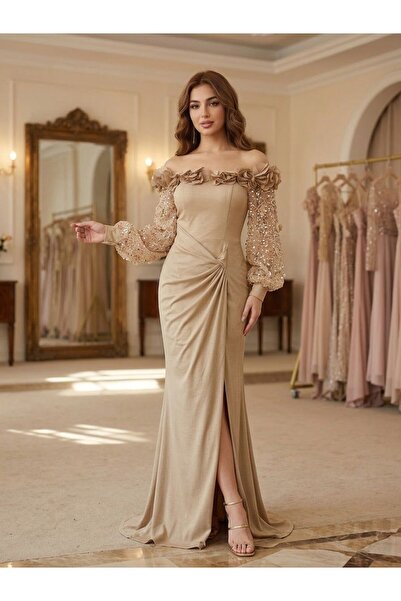 Pyramid masterpieces Golden Evening Dress with Flower Decoration