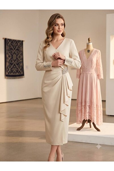 Pyramid masterpieces Plain Dress with Light Embroidery