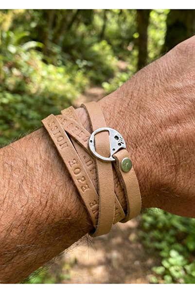 Duke Nickle Men's Tan Multi-Row Leather-Look Metal Detailed Bracelet