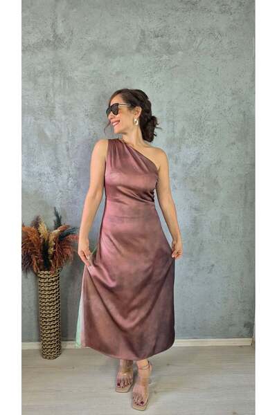 Butik YEŞIL SIRT DETAYLI SATEN ELBİSE