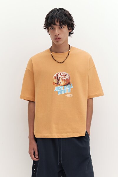 Pull & Bear STWD Cinnamon Roll baskılı tişört