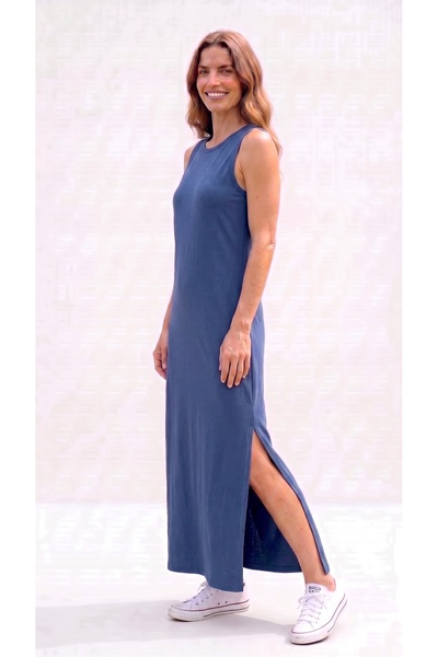 LYVEAN Crew Neck Sleeveless Slit Supreem Dress
