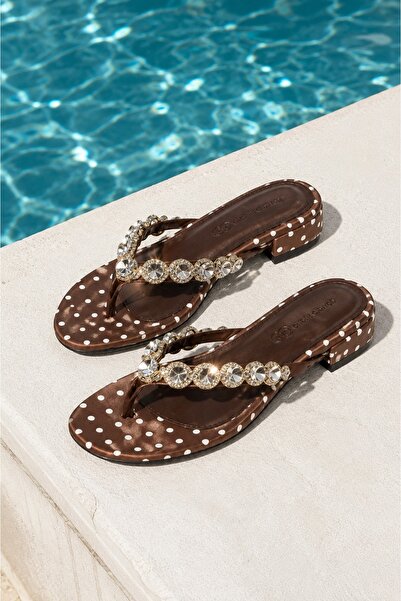 Giydim Gidiyor Polka Dots Taşlı Terlik Kahverengi