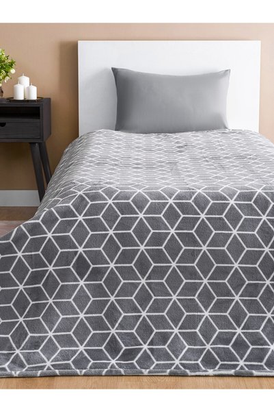 LC Waikiki Rmz Gi̇yi̇m Farkiyla Embroidered Welsoft Single Blanket 150X220 cm