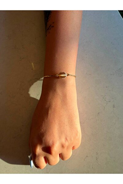 ROYAL SPARK Stylish and Elegant Women's Bracelet with Cat Eye Detail