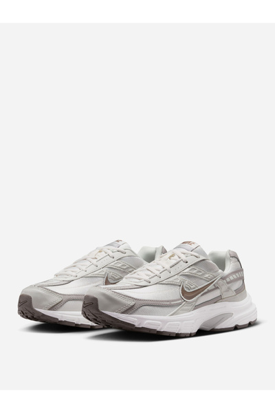 Nike أحذية المبادرة