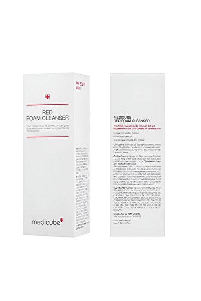 RED3D Red Foaming Cleanser deeply cleanses, removes impurities and controls o...
