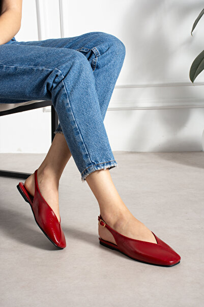 LORENN SHOES Red Crinkled Patent Leather Slingback Square Toe Belt Detailed O...