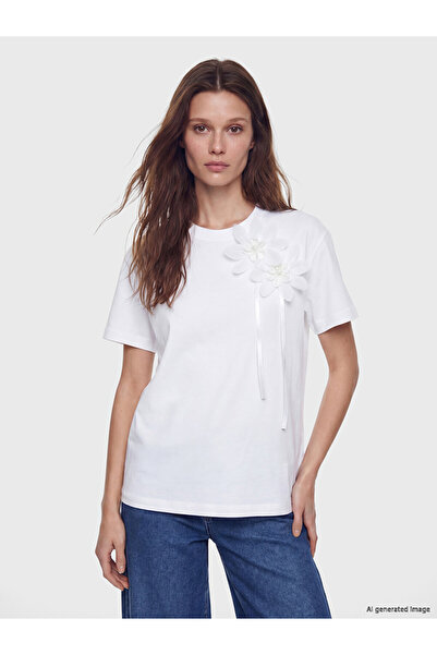 LC Waikiki Crew Neck Flower Appliquéd Blouse